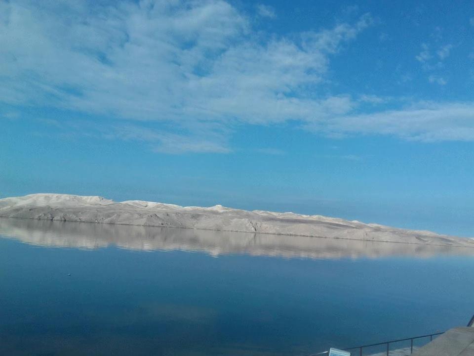 Apartmani Ivankovic Karlobag Buitenkant foto